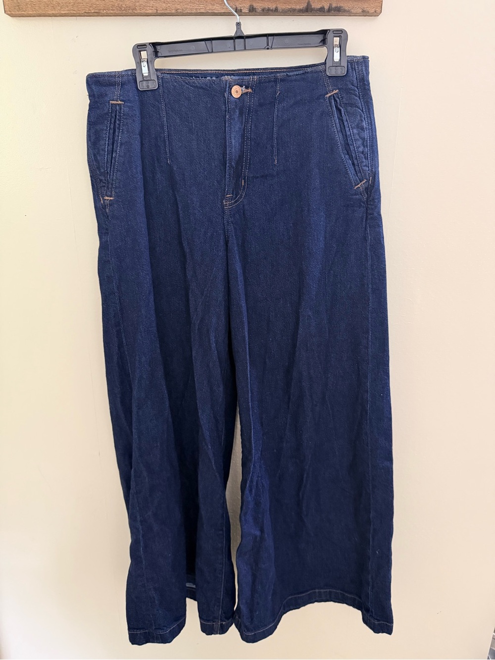 American Eagle Outfitters Wide Leg Dark Blue Jeans
